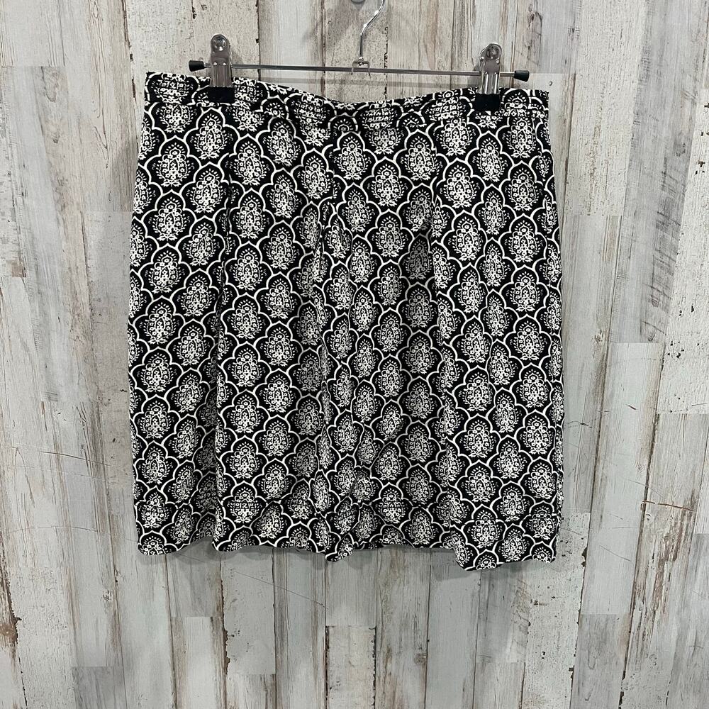 LOFT Skirt Womens 4P Black White Geometric Linen Blend A Line Pleated Front